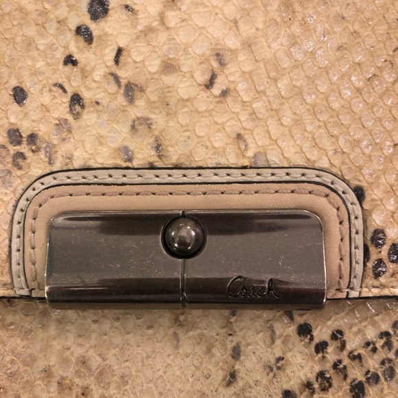 Coach embossed python purse - Picture 5 of 6